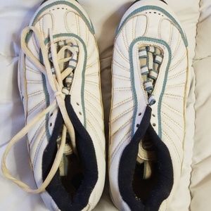 Lightly used Nike air cross training shoes